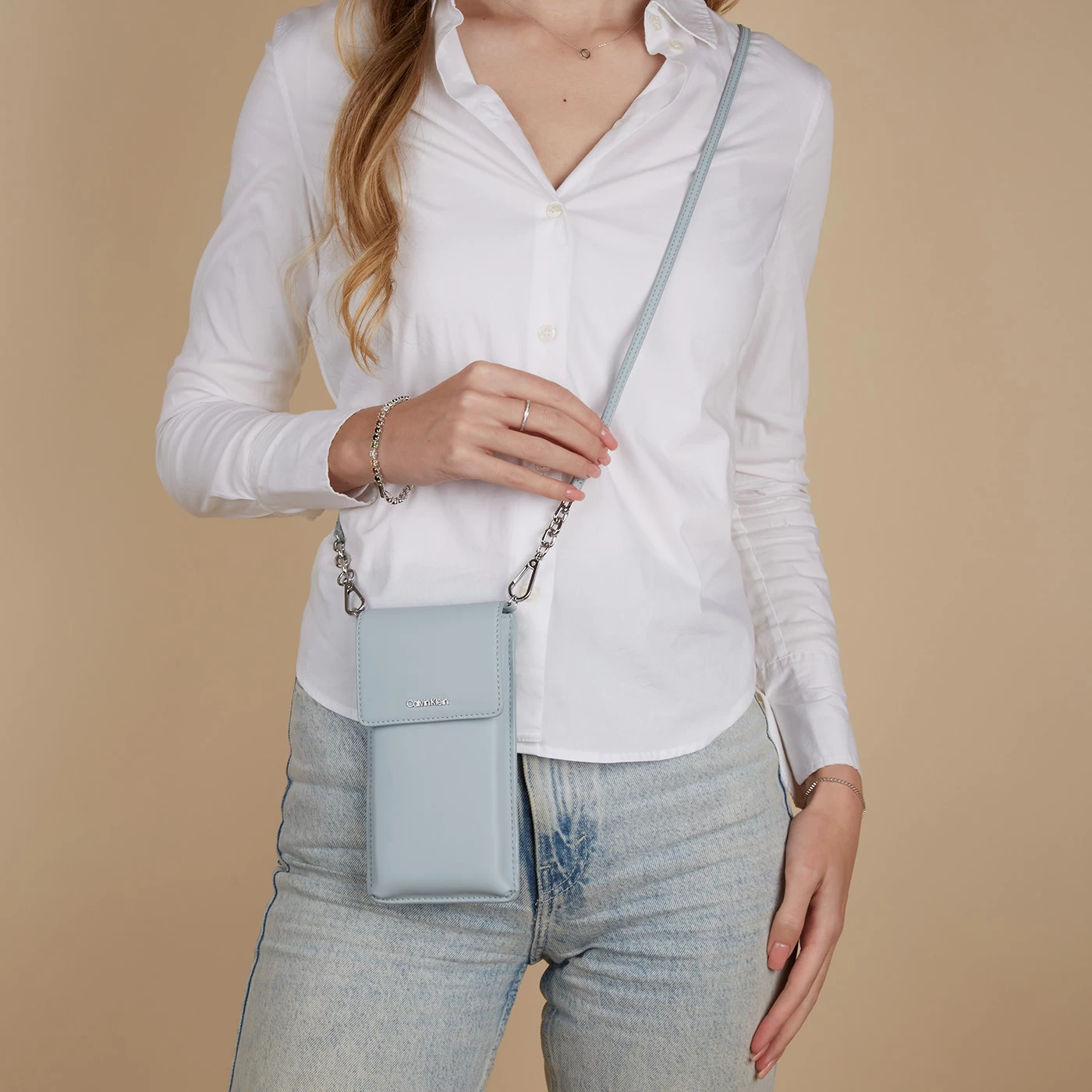 Calvin Klein Must Blauwe Telefoontasje K60K608246DYI - Image 2